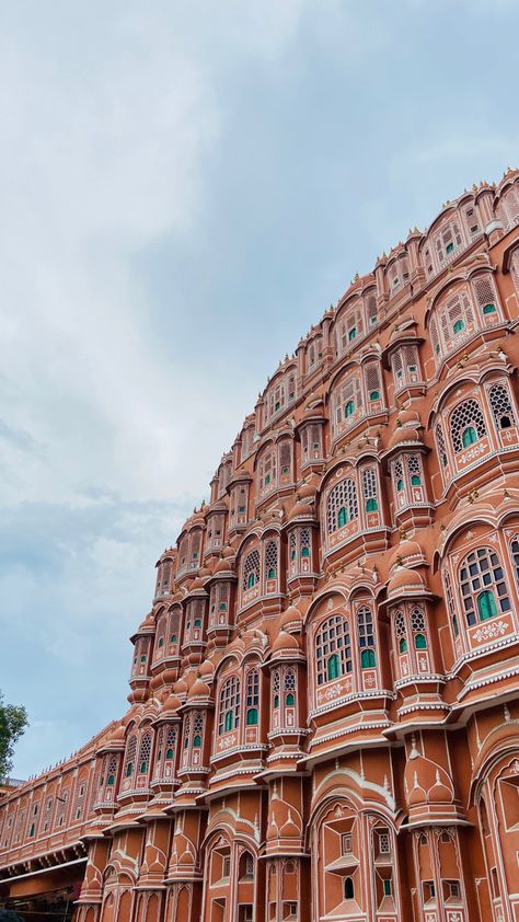 Rajasthan Aesthetic Wallpaper, Hawamahal Jaipur Photography, Jaipur Aesthetic Photography, Jaipur Asthetic Picture, Indian Places Aesthetic, Rajasthan Aesthetic Pictures, India Wallpapers Aesthetic, Jaipur Aesthetic Pictures, Jaipur Photography Instagram