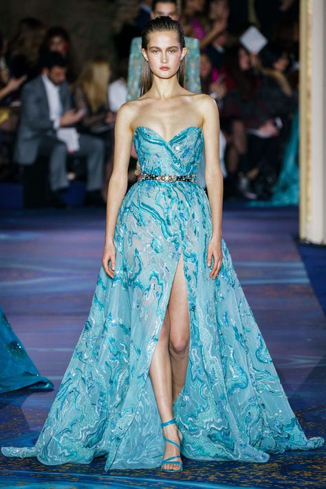 Zuhair Murad Dresses, Fashion Week Dresses, Zuhair Murad Haute Couture, Fashion Archive, Fashion Design Collection, Atelier Versace, Dior Haute Couture, Couture Mode, Couture Runway