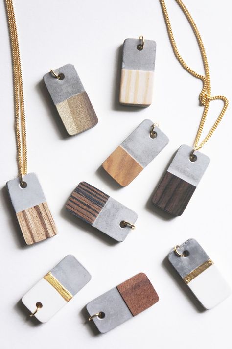 Cement pendants Silicone Jewelry, Cement Jewelry, Paint Concrete, Concrete Necklace, Jewelry Molds, Concrete And Wood, Decoration Beton, Bake Cakes, Concrete Jewelry