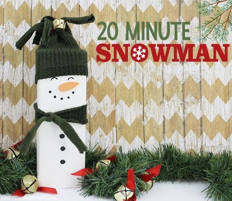 20 minutes is all you need to make this darling little inexpensive snowman (or snowwoman). Plus he won’t melt! SEE ALL 25 PHOTOS HERE! Snowman Christmas Decor, Diy Snowman Decorations, Snowman Crafts Diy, Wooden Snowmen, Wood Snowman, Wooden Snowman, Pallet Christmas, Diy Snowman, Project For Kids