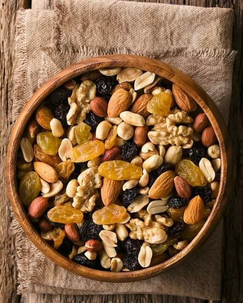 Healthy Party Food, Natural Snacks, Fruit Picture, Nuts & Seeds, Dry Fruits, Dried Fruits, Dried Fruit, Aesthetic Iphone Wallpaper, Party Food