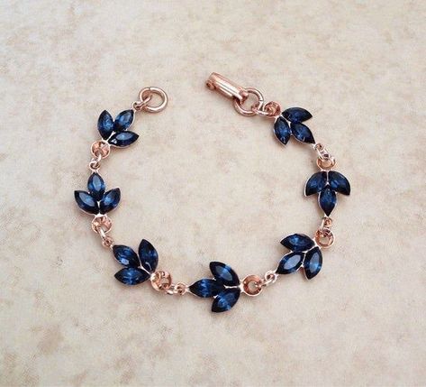 Navy Blue Bracelet, قلادات متدلية, Blue Crystal Bracelet, Pretty Jewelry Necklaces, Bracelet Rose Gold, Bracelet Wedding, Magical Jewelry, Jewelry Accessories Ideas, Classy Jewelry