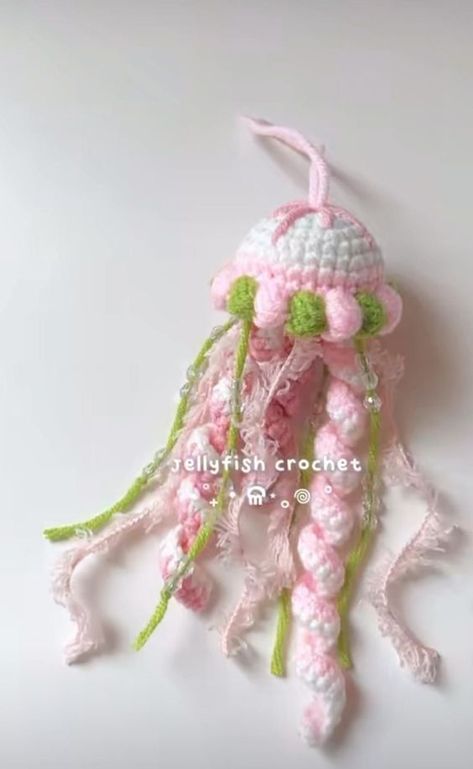 How To Crochet Jellyfish, Mini Jellyfish Crochet Pattern Free, How To Crochet A Jellyfish, Jellyfish Ideas, Crochet Sea Animals, Jellyfish Crafts, Crochet Car Decor, Jellyfish Amigurumi, Crochet With Beads