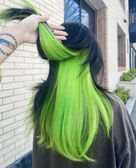 Black Hair Green Underneath, Hair Color Ideas For Black Hair Peekaboo, Lime Green Peekaboo Hair, Black And Neon Green Hair, Neon Green Hair Color, Hairdye Ideas, Black And Green Hair, Green Era, Underneath Hair Color Ideas