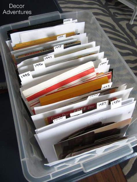 Organizing Printed Photos Kitchen Cleaning Checklist, Clean Your Oven, Photo Organizing, Organizational Tips, Old Family Photos, Free Checklist, Digital Photos, After Pictures, Photo Organization