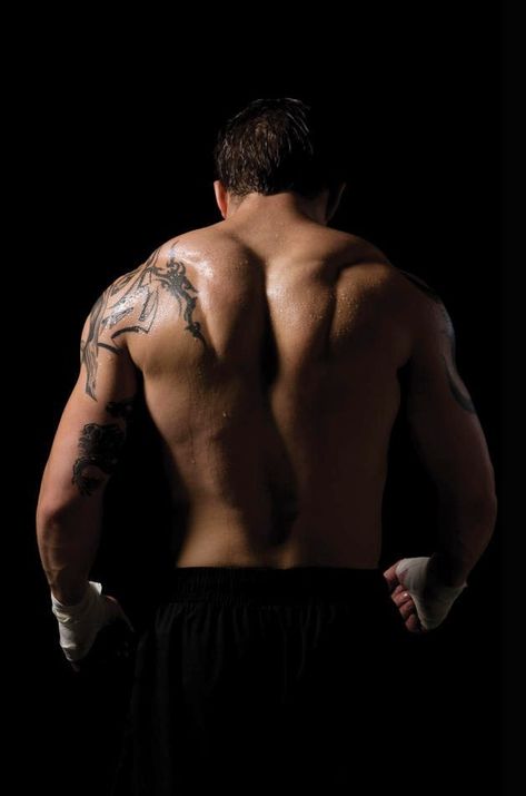 Tom Hardy Shirtless, Tom Hardy Warrior, Edward Thomas Hardy, Thomas Hardy, Beautiful Disaster, Marlon Brando, Tom Hardy, Look At You, Boxing