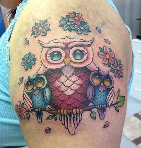 Mother And Son Owl Tattoo Ideas, Owl Family Tattoo, Owl Family Tattoo For Women, Couples Owl Tattoos, Family And Friends Quotes, Mother Daughter Owl Tattoos, Owl Tattoos For Women, Baby Owl Tattoo For Women, Owl Thigh Tattoos