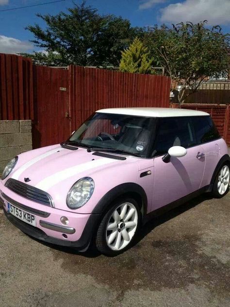 I soooo want this car!! Idk Cars, Pink Mini Cooper, Pink Mini Coopers, Black Mini Cooper, Red Mini Cooper, Car Aesthetics, Pink Car Accessories, Car Deco, Dream Future