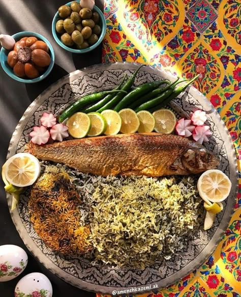 Persian Food Iranian Cuisine, Food Iranian, Food Persian, Iranian Dishes, Fish Rice, Afghan Food Recipes, Iranian Recipes, Iranian Cuisine, Iran Food