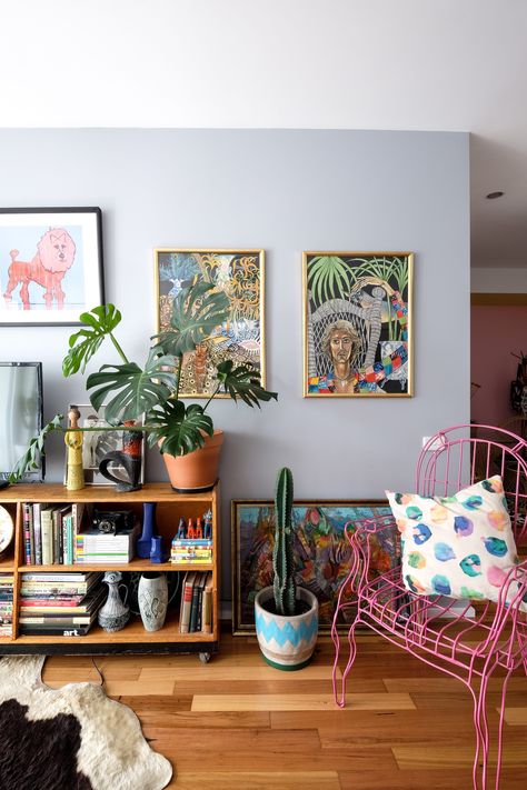 Trish found this sideboard, a '60s primary school library trolley, on the side of the road. Interior Elevation, Grey Furniture Living Room, Library Living Room, Lots Of Plants, Hiasan Bilik Tidur, Floor Paint, Decor Eclectic, Maximalism, Interior Floor