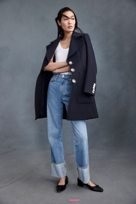 Normcore Fashion, Resort 2024 Collection, Resort 2024, Fur Clothing, Fashion Business Casual, 40s Fashion, Denim Trends, Printed Denim, Fall 2023