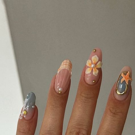 Stacey on Instagram: "Beach day 🐬🌊🐚🪸🪼The 3d starfish is the cutest thing I’ve ever done 🥺" Sea Core Nails, Beach 3d Nails, 3d Starfish Nails, Beach Nails Inspo 2024, 3d Beach Nails, Beach Nails Long, Summer Nails Starfish, Nail Ideas Beach, Trendy Beach Nails