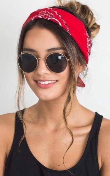 Bandana Headband Hairstyles, Hair Scarf Styles, Peinados Fáciles Para Cabello Corto, Penteado Cabelo Curto, Bandana Hairstyles, Bandana Scarf, Trik Fotografi, Fall Hair Colors, Brunette Hair Color