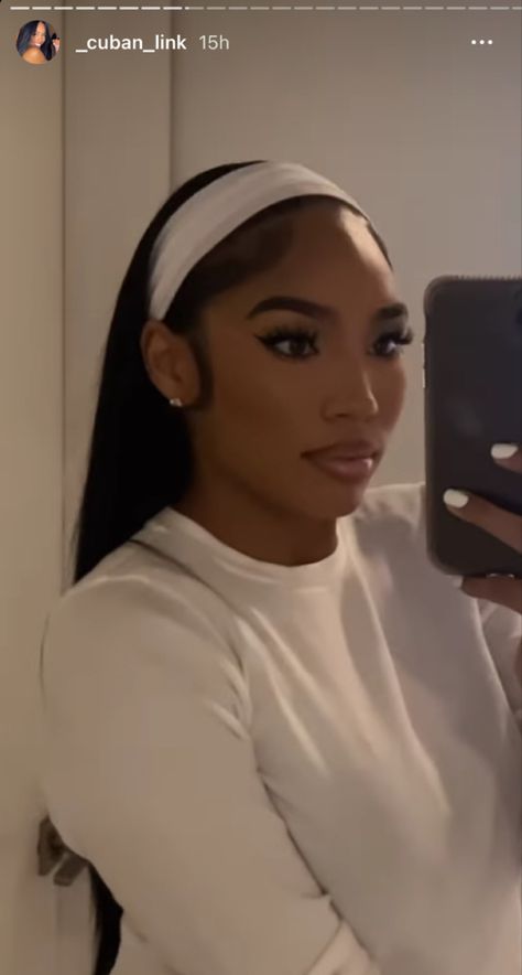 Headband With Straight Hair, White Head Band Outfit, High Ponytail With Headband, Soft Headband Hairstyles, Middle Part With Headband, Straight Hair With Headband, Natural Straight Hairstyles For Black Women, Styles With Headbands, Head Band Hairstyle