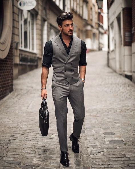 Office Wear Outfit, Vest Outfits Men, Fancy Clothing, Waistcoat Outfit, Waistcoat Fashion, Gentlemens Guide, Mens Waistcoat, Formal Men Outfit, Designer Suits For Men