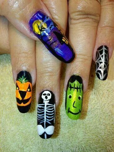 Halloween Ongles Halloween, Pumpkin Haunted House, Halloween Football, House Spider, Holloween Nails, Halloween Board, Nail Art Photos, Nails Beautiful, Skeleton Pumpkin