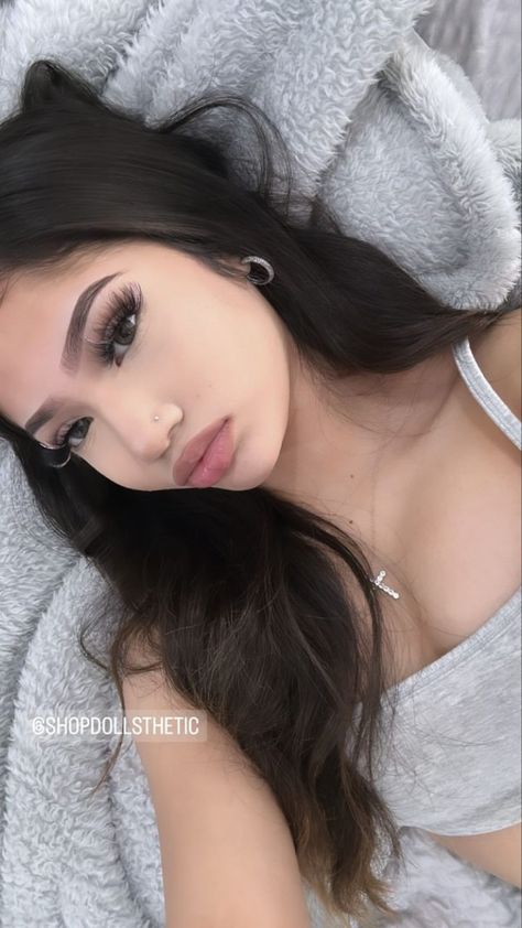 Styl Grunge, Latina Makeup Looks, Latina Makeup, Makeup Tip, Swag Makeup, Makeup Help, Immediate Family, Smink Inspiration, Cute Makeup Looks