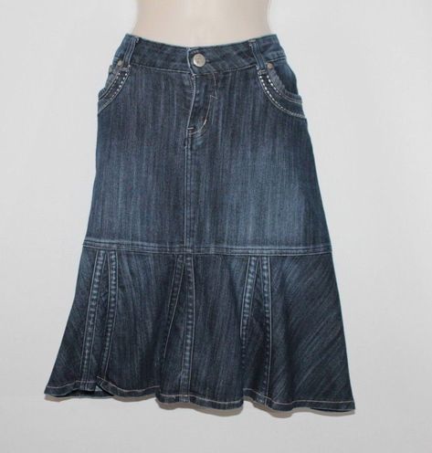 Knee Length Denim Skirt, Vintage Denim Skirt, Long Denim Skirt, Future Outfit, Denim Skirts, Mode Inspo, Really Cute Outfits, Outfit Inspo Fall, Vintage Jeans