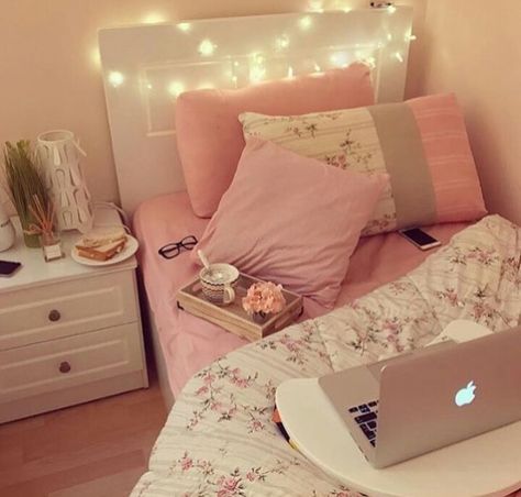 Room Unique, Girl Room Decor, Tumblr Rooms, Dorm Room Inspiration, Girly Room, Cute Room Ideas, Dream Room Inspiration, Room Decor Ideas, Pink Room