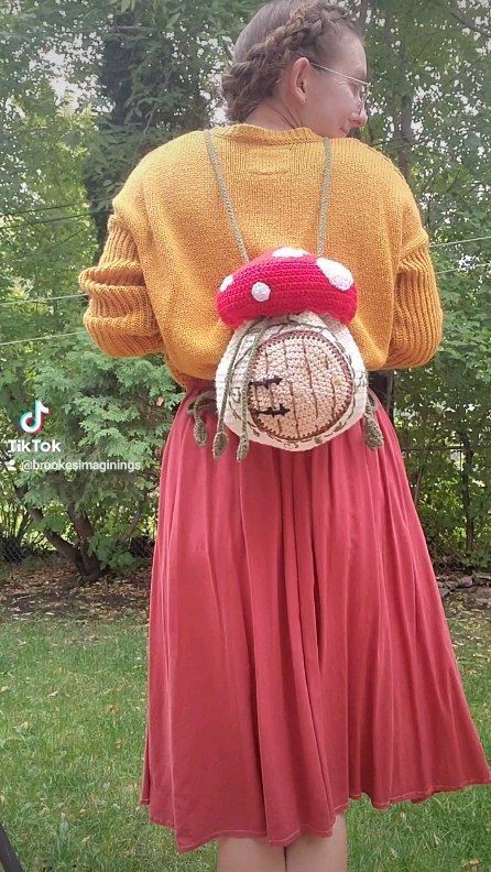 Crochet Mushroom Backpack, Mushroom Backpack, Jj Heller, Mochila Crochet, Crochet Mushroom, Handmade Backpacks, Crochet Plant, Crochet Market Bag, Backpack Pattern