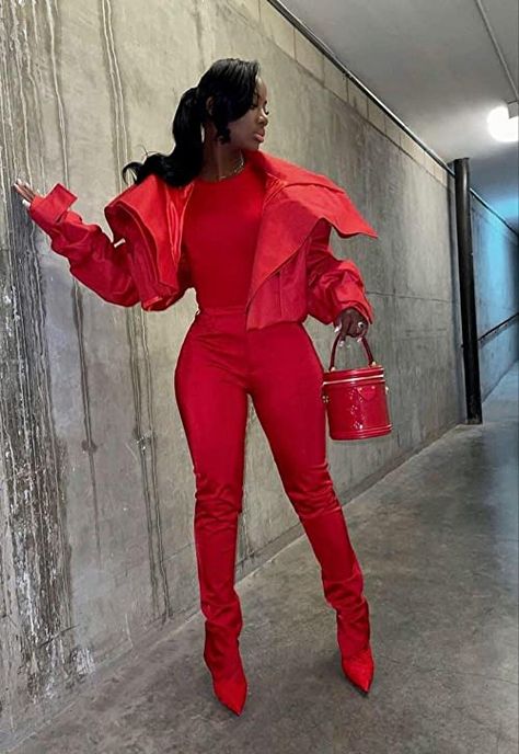 Red Monochromatic Outfit, Monochromatic Outfit Fall, Monochromatic Outfit Black, Plus Size Baddie Outfits, Monochromatic Outfit, Red Outfit, Feminine Outfit, Winter Fashion Outfits, Red Fashion