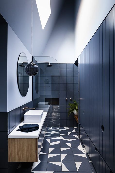 Blue Bathroom Decor, Home Stuck, Residential Architect, Bathroom Wall Tile, Tile Flooring, Blue Bathroom, Modern Bathroom Design, Bathroom Flooring, Bathroom Inspiration