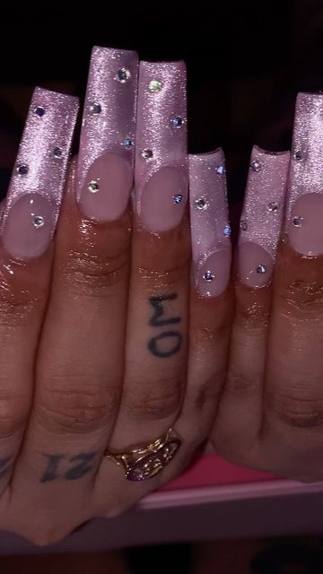 Square Cateye Nail, Cat Eye Nails With Gems, Cat Eye Nails With Charms, Cat Eye French Tip Nails Square, Cat Eye French Tip Nails, Cateye Nailart, Cateyes Nails, Pink Cateye, Beauty Is Pain