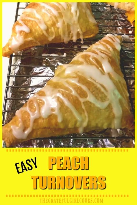 Recipes Crescent Roll Peach Turnovers, Peach Recipes With Puff Pastry, Easy Peach Turnovers, Puff Pastry Recipes With Peaches, Puffed Pastry Turnovers, Puff Pastry Dessert Peach, Puff Pastry Hand Pies Desserts, Peach Hand Pies With Puff Pastry, Peach Phyllo Dough Recipes