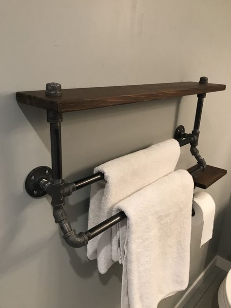 Homemade Towel Rack, Towel Rack Bathroom Ideas, Farmhouse Bathroom Towel Rack Ideas, Bathroom Towel Rack Ideas, Towel Rack With Shelf, Industrial Pipe Decor, Pipe Towel Rack, Vintage Industrial Interior, Shelf Towel Rack