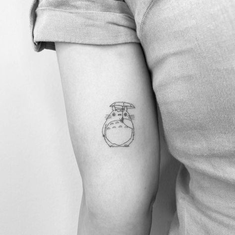 Studio Ghibli Tattoos Totoro, Ghibli Tattoo Totoro, Simple Totoro Tattoo, Totoro Tattoo Minimalist, Small Totoro Tattoo, Anime Fine Line Tattoo, Ghibli Tattoo Minimalist, Totoro Tattoos, My Neighbor Totoro Tattoo