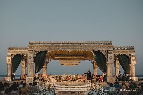 Royal Indian Wedding, Indian Wedding Theme, Reception Stage Decor, Palace Wedding, Classic Wedding Decorations, Luxury Wedding Decor, Wedding Planning Decor, Mandap Decor, Wedding Decor Ideas