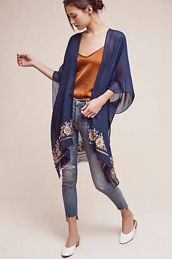 Embroidered Multiway Kimono Look Kimono, Kimono Cotton, Kimono Outfits, Weekend Fashion, Embroidered Robes, Casual Fashion Trends, Kimono Outfit, Embroidered Kimono, Mode Abaya