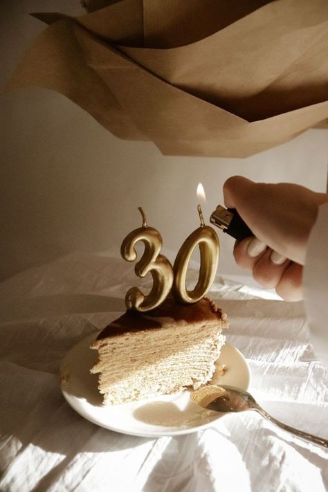 30th Birthday Ideas For Women, 30th Birthday Themes, Photo Styles, Candles Birthday, Birthday Aesthetic, Birthday Donuts, Aesthetic Birthday, 30th Birthday Decorations, Cute Birthday Pictures