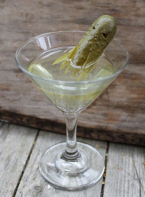 Kraken Pickletini 2 parts dill pickle juice 1 part vermouth 4 parts vodka Pickletini Recipe, Cucumber Vodka Drinks, Dill Pickle Vodka, Recipes Using Dill, Dill Pickle Juice, Pickle Vodka, Cucumber Vodka, Vodka Mixes, Vinegar Cucumbers