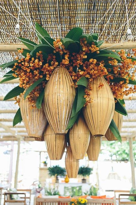 Hanging tropical floral installation | Image by Duo Borgatto Greenery Wedding Decor, Flowers Hanging, Tropical Wedding Flowers, Tropical Home Decor, Tropical Theme, Ceremony Backdrop, Deco Floral, The Ceiling, Tropical Decor