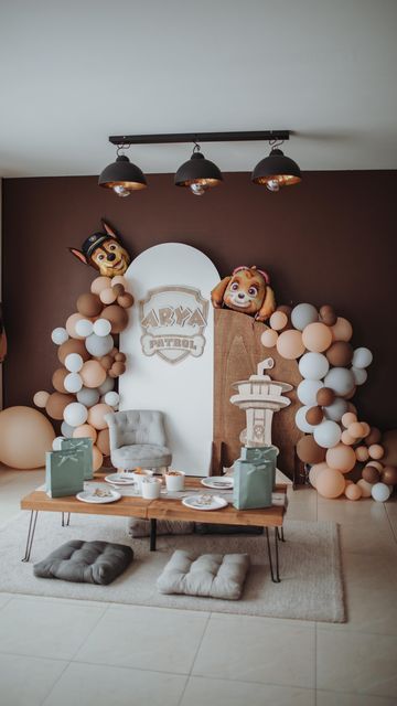 ELLA FRISEN on Instagram: "Paw Patrol Party #pawpatrol #pawpatrolparty #pawpatrolbirthday #instagramreels #reeloftheday #liveauthentic #trending #foryou #diy" Chase Party Paw Patrol, Pes Patrul Decoration Birthday, Cute Paw Patrol Party Ideas, Paw Patrol Minimalist Party, Boho Paw Patrol Party, Pow Patrol Birthday Decoration, Paw Patrol Modern Party, Minimal Paw Patrol Party, Neutral Paw Patrol Party