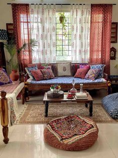 Indian Living Room Ideas, Living Room Decor Brown Couch, Room Ideas Living Room, Living Room Decor Indian, Bedroom Wall Decoration, Indian Living Room, Indian Room Decor, Colourful Living Room Decor, Indian Living Rooms