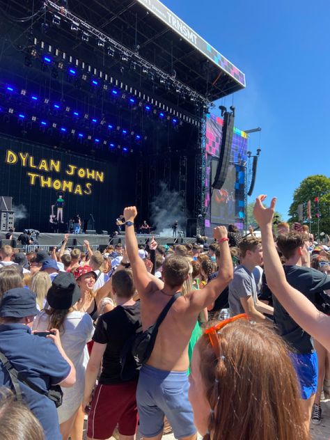 Dylan John Thomas, Wireless Festival, John Thomas, Rock Island, Dream Lifestyle, Day And Time, Concert Outfit, Music Festival, Vision Board