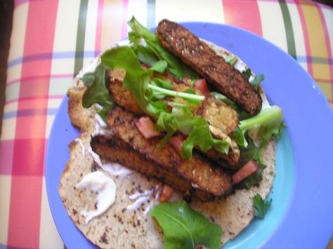 Tempeh  http://www.food.com/recipe/greek-tempeh-pitas-56655 Greek Pita, Pita Recipes, Vegan Tzatziki, Cooking Light Magazine, Vegan Books, Tempeh Recipes, Tempeh, Raw Vegan, Plant Based Recipes