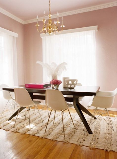 Paint Color Portfolio: Pale Pink Dining Rooms.  Would definitely choose different chairs and table Pink Dining Room, Pink Dining Rooms, Murs Roses, Moroccan Wedding Blanket, Minimalist Dining Room, Wedding Blankets, Dining Areas, Pink Room, Pink Walls