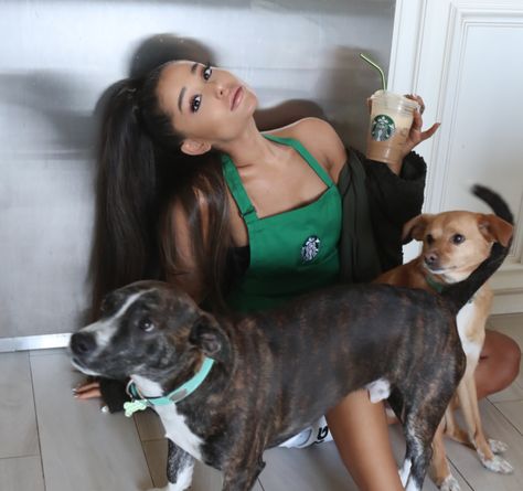 Ariana Just Posted A Half-Naked Photo Of Her In A Starbucks ApronDelish Aestethic Photo, Starbucks Apron, Ariana Grande Fans, Ariana Grande Cute, Ariana Grande Wallpaper, Ariana Grande Photoshoot, Ariana Grande Photos, Ariana Grande Pictures, Ariana G