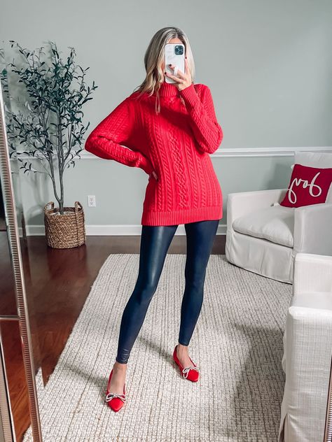 Red Bodysuit Outfit Winter, Simple Holiday Outfits, Work Christmas Party Outfit Casual, Burgundy Leggings Outfit, Red Bodysuit Outfit, Christmas Leggings Outfit, Red Leggings Outfit, Christmas Party Outfit Casual, Leather Leggings Casual