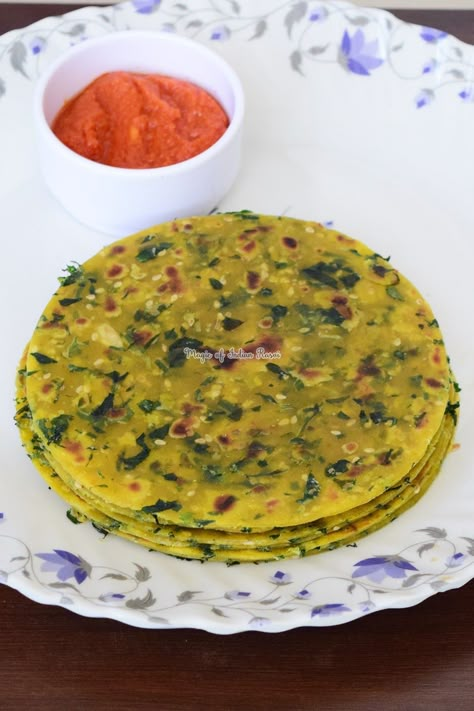 Thepla Recipe, Methi Thepla, Methi Recipes, Gujarati Cuisine, Veg Recipe, Crispy Corn, Indian Veg Recipes, Dhokla Recipe, Vegetarian Recipes Lunch