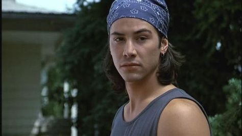 This slideshow features photos of handsome young Keanu Reeves, who first made waves in Hollywood with his performances in the 1980s films Bill and Ted’s Excellent Adventures, followed by successful movies like Point Break, Speed, The Matrix film series, A Scanner Darkly, and My Own Pr... Young Keanu Reeves, Matrix Film, Keanu Reeves Young, Arch Motorcycle Company, 1980s Films, Keanu Charles Reeves, Point Break, Cool Breeze, Album Photo