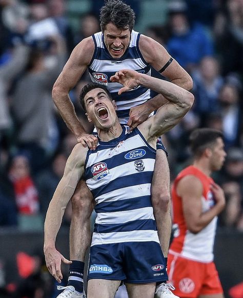 Geelong Cats Wallpaper, Afl Aesthetic, Afl Wallpaper, Afl Players Wallpapers, Afl Players, Geelong Cats Football, Essendon Football Club Wallpaper, Afl Collingwood, Geelong Football Club