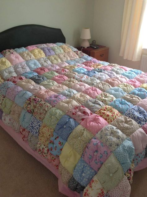 Puff Quilt Diy, How To Make Puff Quilt, Sewing Puff Blanket, How To Make A Puff Quilt, Quilt Puff Blanket, Puff Blanket Bubble Quilt, Puff Quilt, Quilt Patterns, Sewing