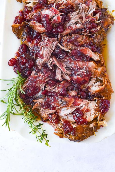 Cranberry Pork Roast, Cranberry Pork, Pork Roast Crock Pot Recipes, Crockpot Pork Roast, Slow Cooker Pork Roast, Pot Roast Crock Pot Recipes, Slow Cooker Pork Tenderloin, Honey Pork, Crockpot Pork Chops