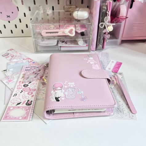 life lately ⋆౨ৎ˚⟡˖ ࣪ Ahn Studio, Kpop Stationary, Cute Desk Ideas, Clean Coquette, Cute Room Inspo, Coquette Spring, Kpop Binder, Pink Journal, Binder Journals