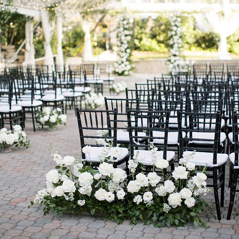 Black Chavarri Chairs Wedding, Black White And Gold Wedding Ceremony, Wedding Ceremony Black Chairs, Black Chair Wedding Ceremony, Black Chivari Chair, Black Chivari Chairs Wedding Receptions, Wedding Ceremony Black And White, Black And White Outdoor Wedding Ceremony, Black Chairs Wedding Ceremony