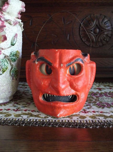 Vintage Paper Mache Halloween Devil Head Lantern Wire Handle Large Bright Orange Paper Mache Halloween, Halloween Antiques, Devil Face, Lantern Vintage, Antique Halloween, Creepy Carnival, Vintage Paper Mache, Build Inspiration, Halloween Lanterns